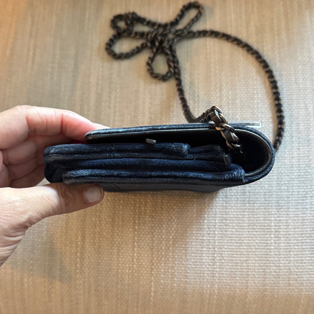 CHANEL Navy velvet boy bag. Crossbody Bag+Vintage - Picture 4 of 11